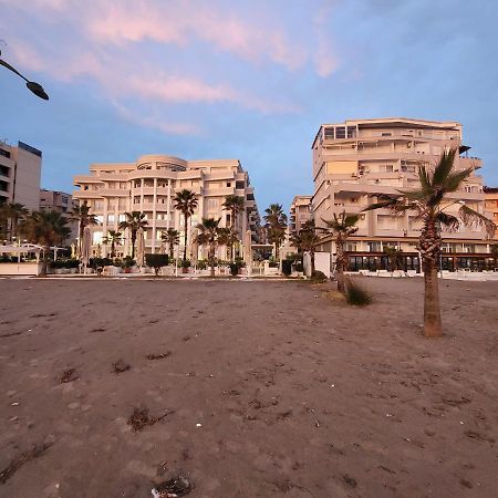 Holiday House Durrës Exterior foto